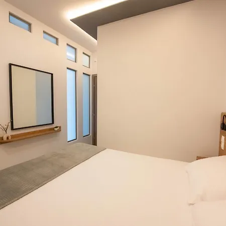 Apartment Skia Luxury Living Above The Walls Thessaloniki
