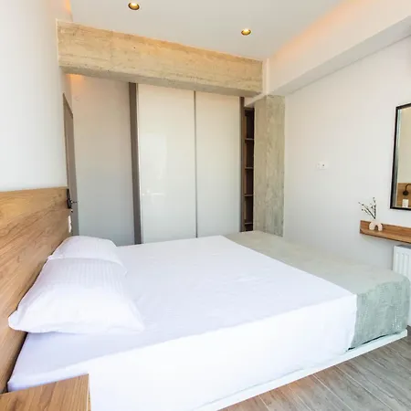 Skia Luxury Living Above The Walls *