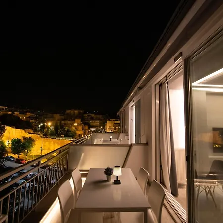 Skia Luxury Living Above The Walls Apartment *