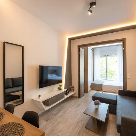 Skia Luxury Living Above The Walls Apartment *