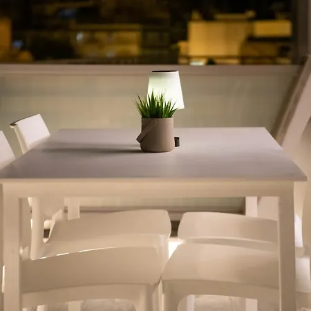 Skia Luxury Living Above The Walls Apartment *