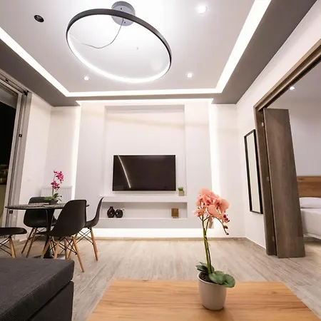 Skia Luxury Living Above The Walls アパート *