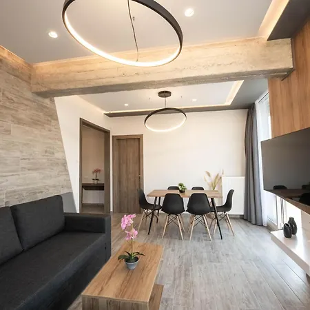 アパート Skia Luxury Living Above The Walls *